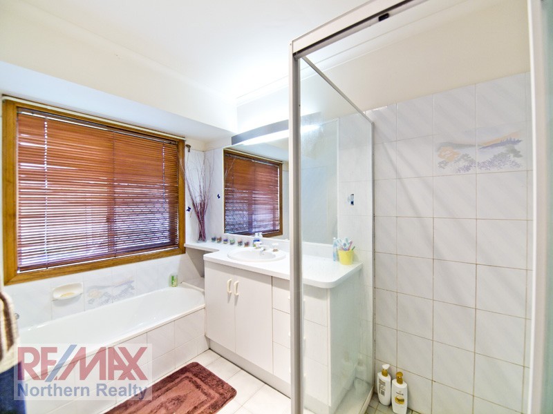 24 Challinor Drive, Albany Creek QLD 4035