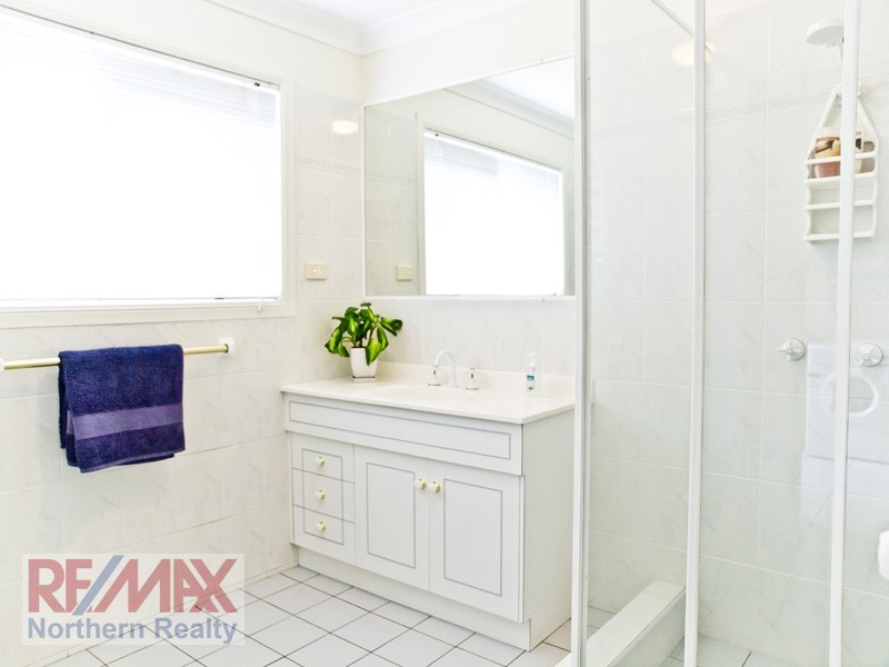 3 Monclair ct, Albany Creek QLD 4035