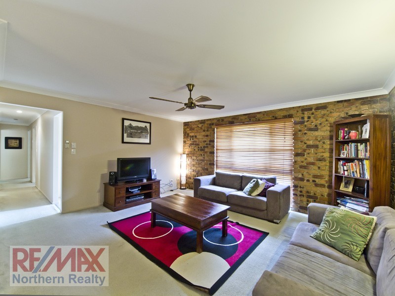 30 Flamingo Drive, Albany Creek QLD 4035