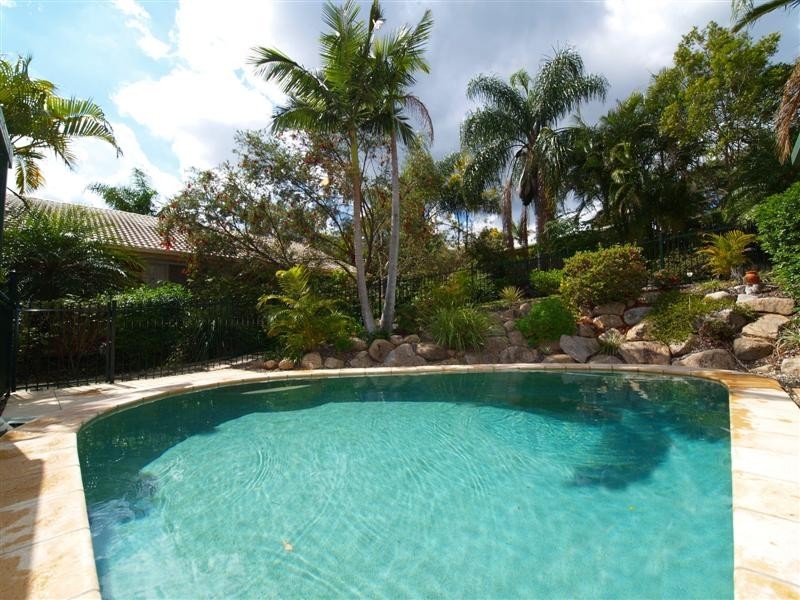 3 Elwood Court, Eatons Hill QLD 4037