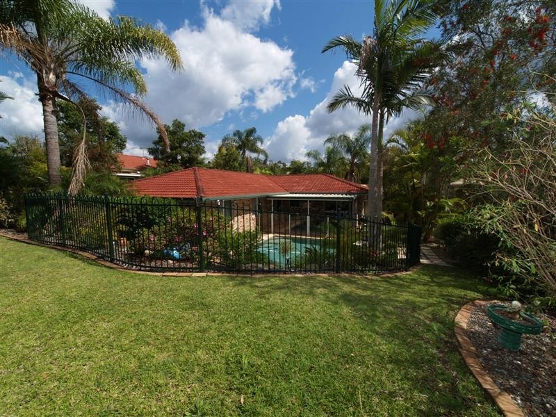 3 Elwood Court, Eatons Hill QLD 4037