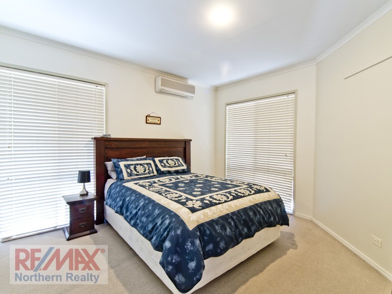 64 Hayward Ave, Cashmere QLD 4500