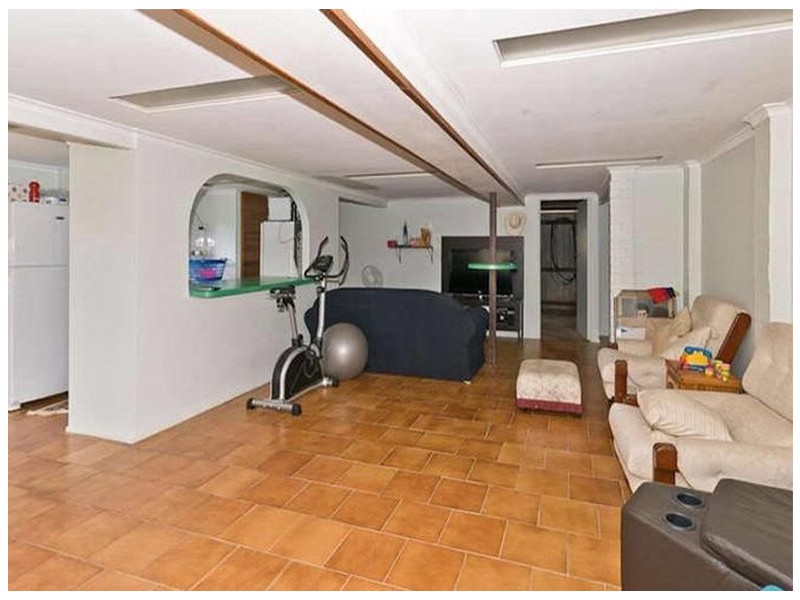 8  Plateau Parade, Bray Park QLD 4500