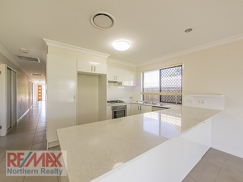 15 Wimble Street, Deagon QLD 4017