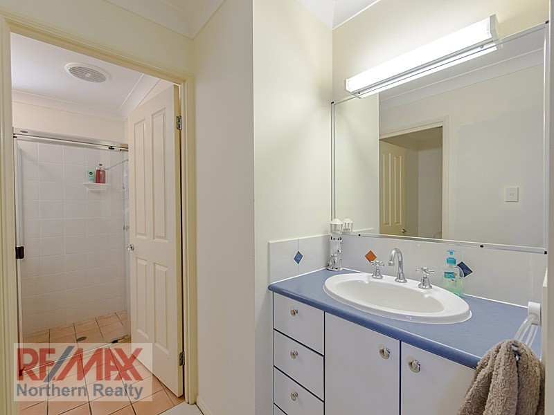 1 Laceflower Cres, Eatons Hill QLD 4037