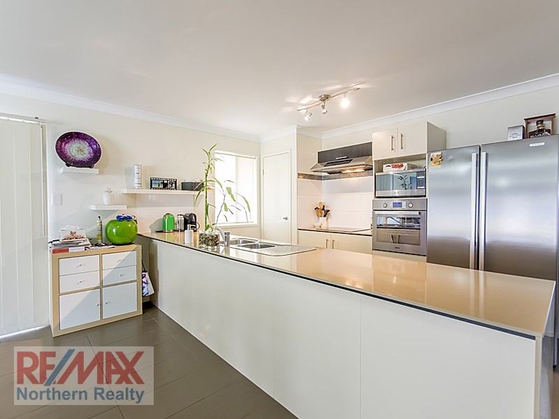 12 Castlewellan Circuit, Warner QLD 4500