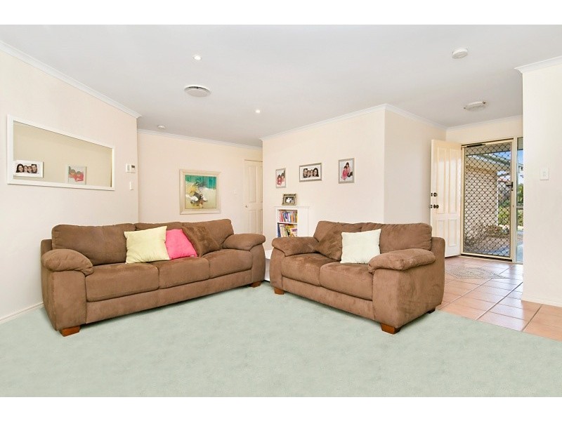 9 Meilland Court, Eatons Hill QLD 4037