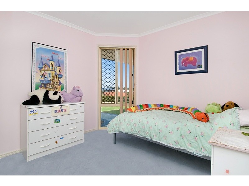 9 Meilland Court, Eatons Hill QLD 4037