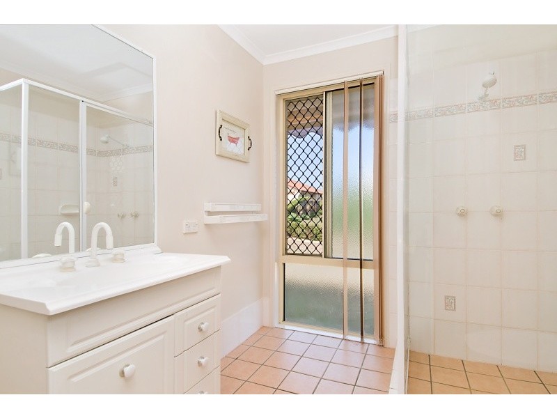 9 Meilland Court, Eatons Hill QLD 4037