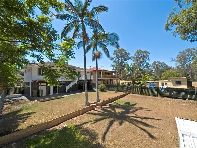26 FOLKSTONE AVENUE, Albany Creek QLD 4035