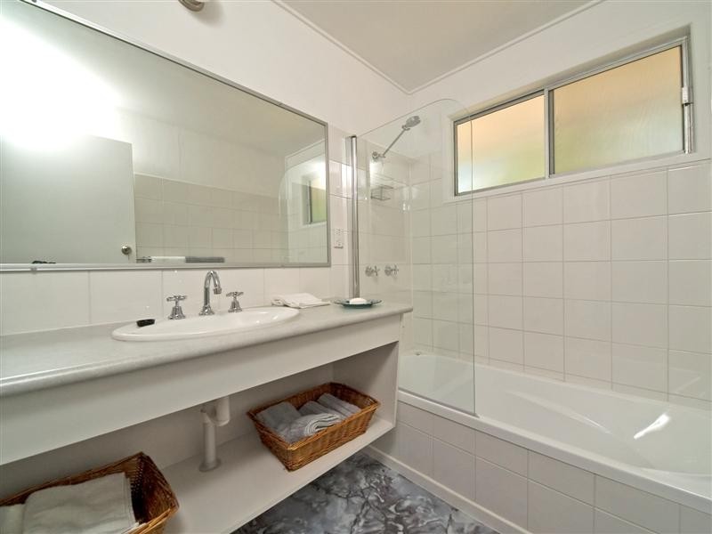 26 FOLKSTONE AVENUE, Albany Creek QLD 4035