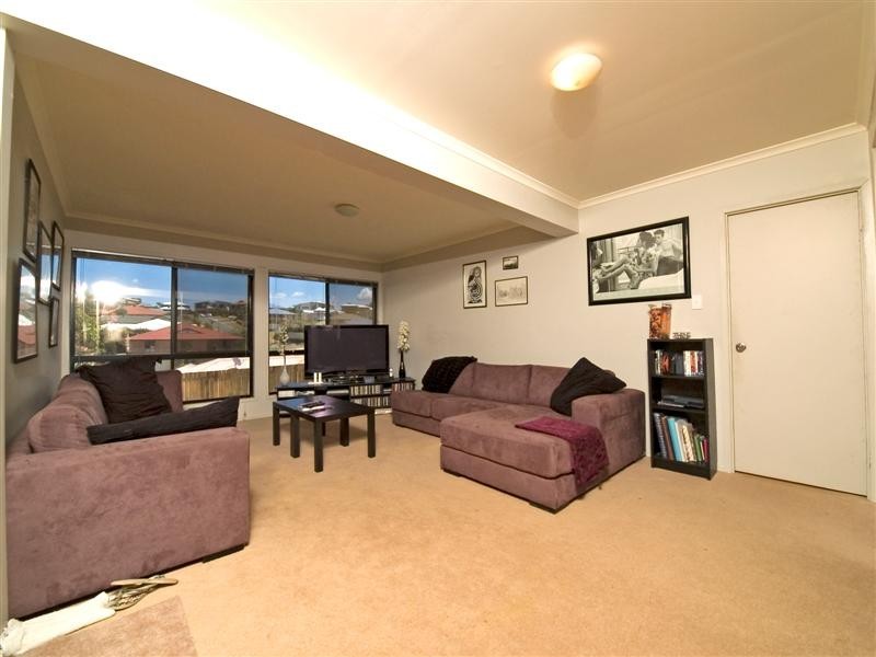 4 Portia Close, Eatons Hill QLD 4037