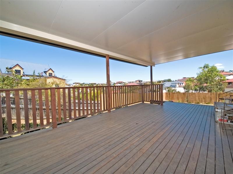4 Portia Close, Eatons Hill QLD 4037