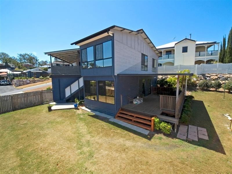 4 Portia Close, Eatons Hill QLD 4037