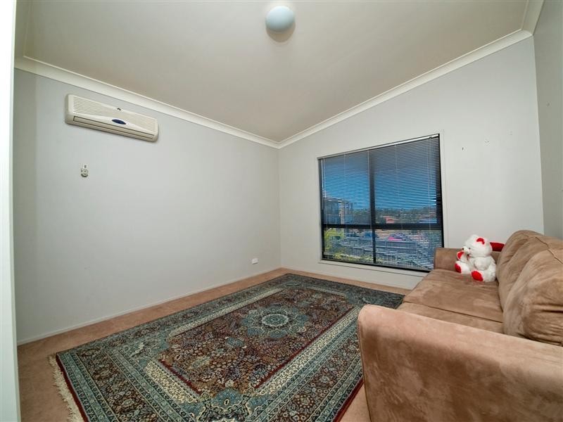 4 Portia Close, Eatons Hill QLD 4037