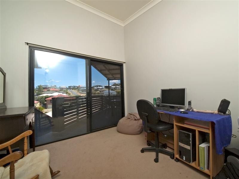 4 Portia Close, Eatons Hill QLD 4037