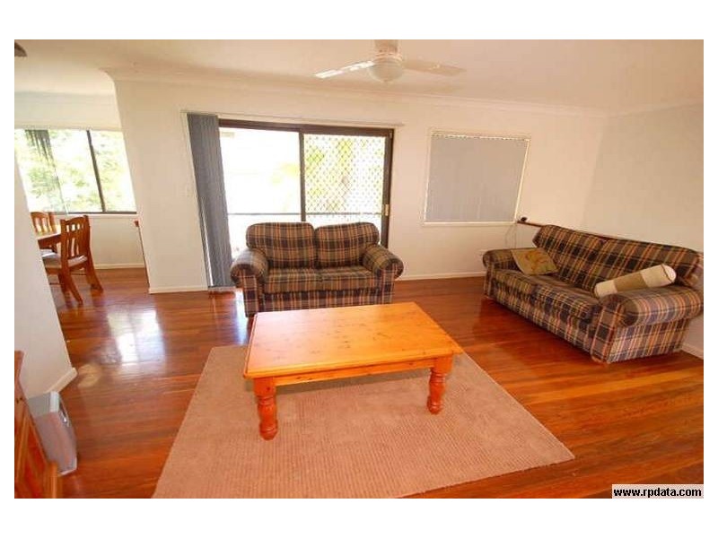 8 Pleasant Drive, Albany Creek QLD 4035