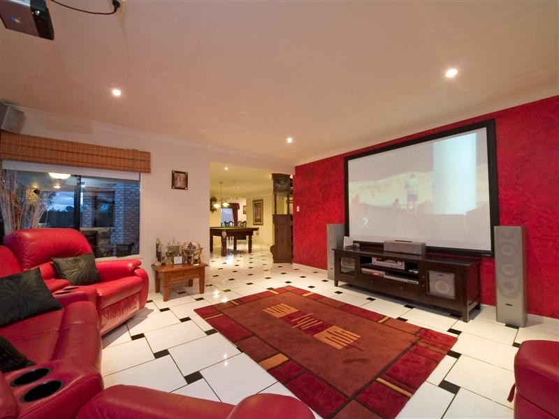 36 Riversleigh Crescent, Eatons Hill QLD 4037