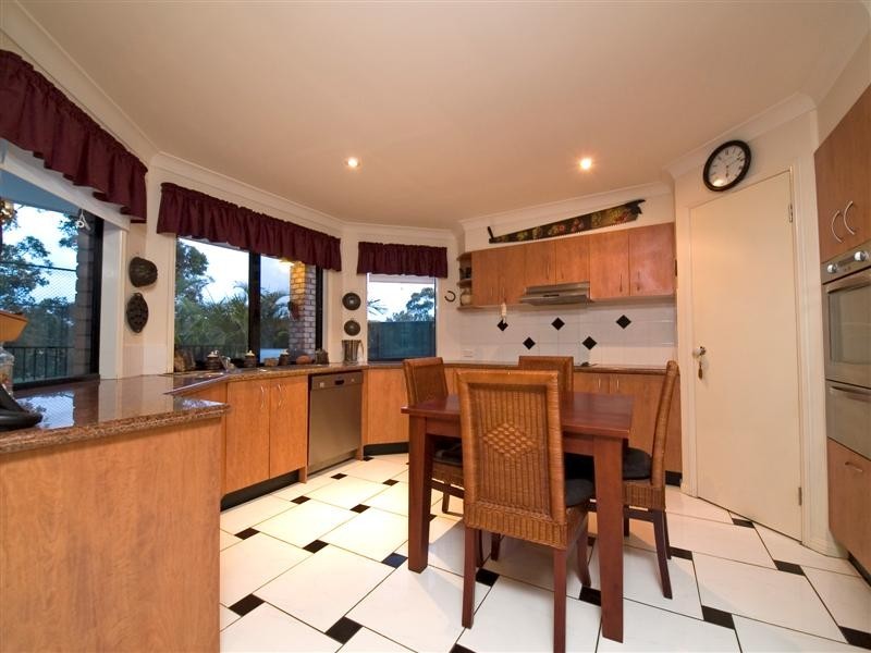 36 Riversleigh Crescent, Eatons Hill QLD 4037