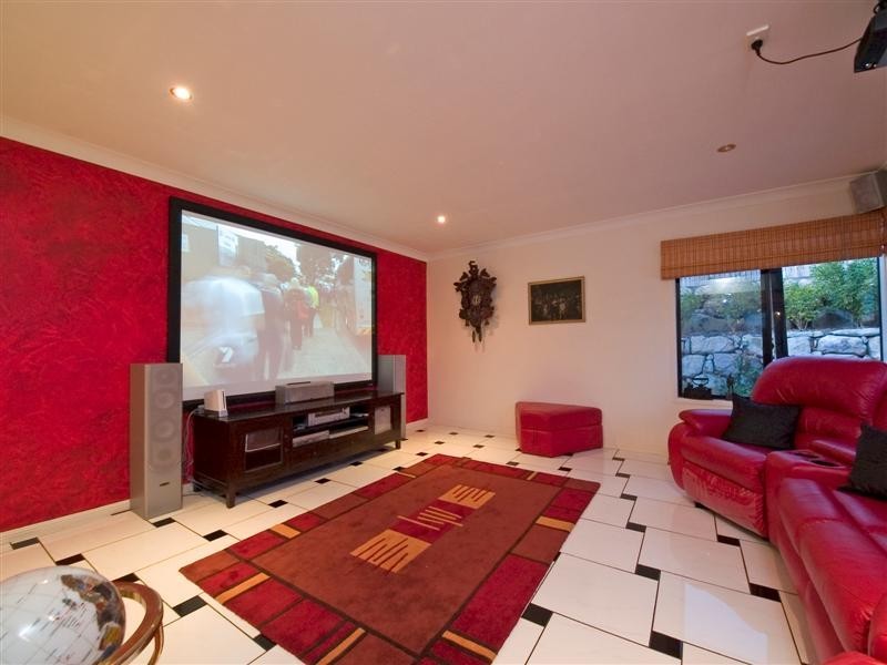 36 Riversleigh Crescent, Eatons Hill QLD 4037