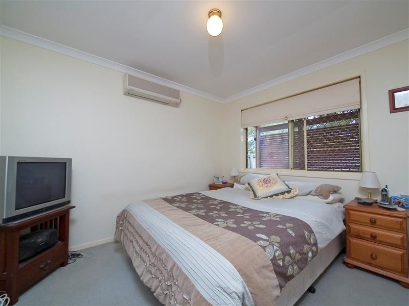 40 Cambridge Cres, Fitzgibbon QLD 4018