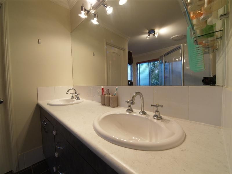 7 Keona Road, Mcdowall QLD 4053