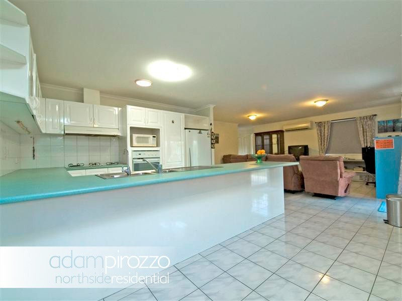 33 Silkyoak Circuit, Fitzgibbon QLD 4018