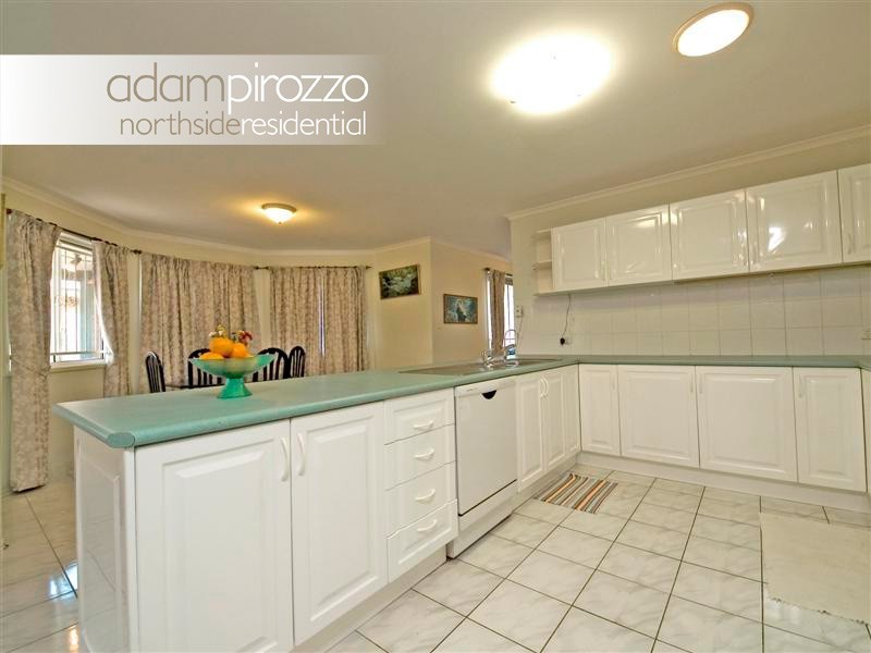 33 Silkyoak Circuit, Fitzgibbon QLD 4018