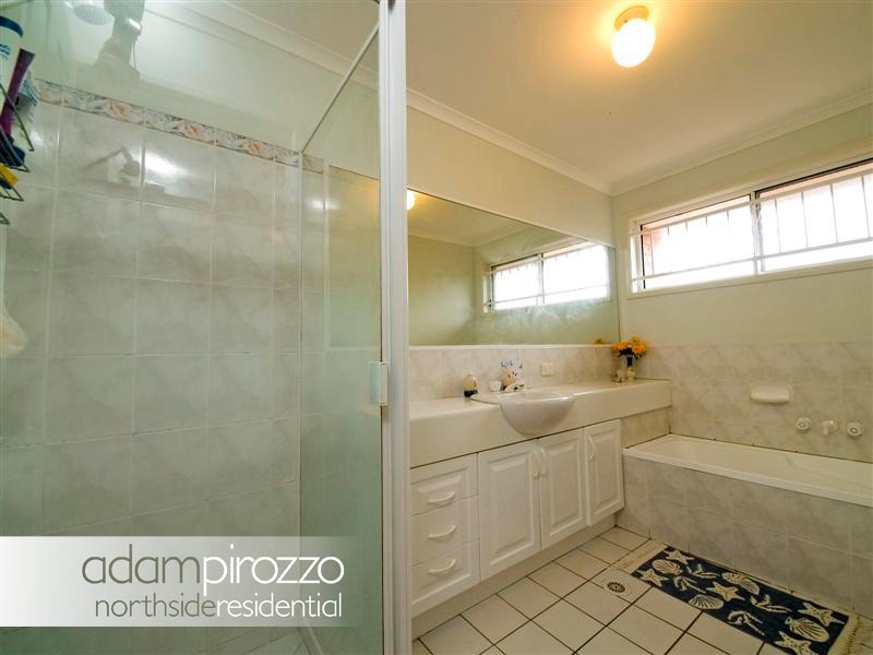 33 Silkyoak Circuit, Fitzgibbon QLD 4018