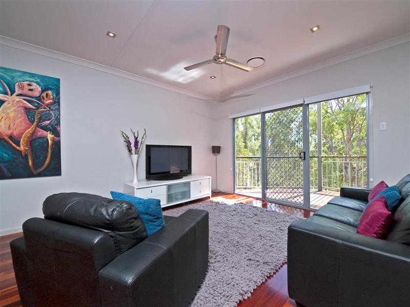 17 Talisman Court, Eatons Hill QLD 4037