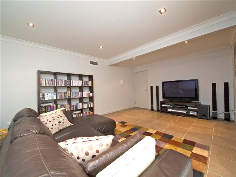 17 Talisman Court, Eatons Hill QLD 4037