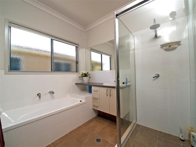 17 Talisman Court, Eatons Hill QLD 4037