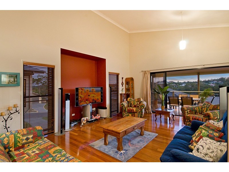 87 Corvus Drive, Cashmere QLD 4500