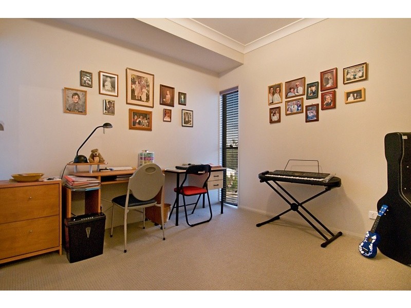 87 Corvus Drive, Cashmere QLD 4500