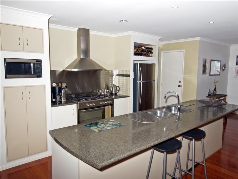 7 Talisman Court, Eatons Hill QLD 4037