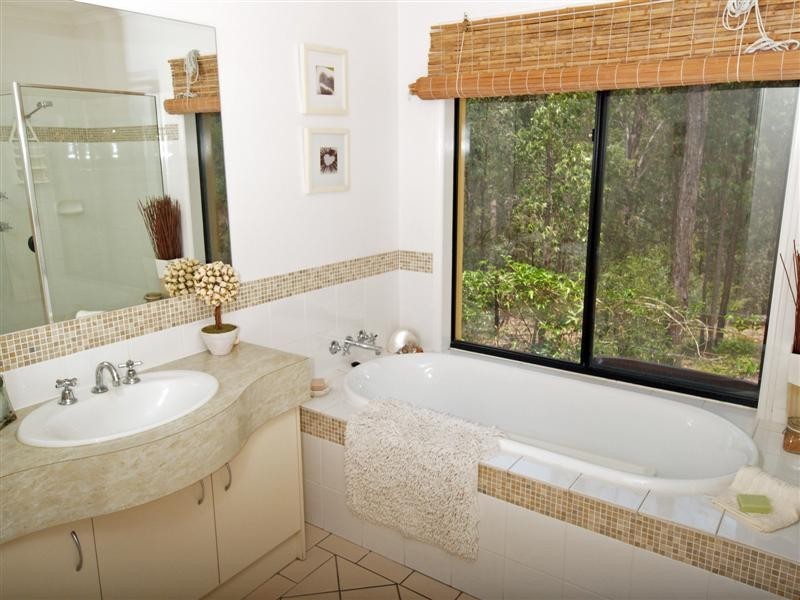 7 Talisman Court, Eatons Hill QLD 4037