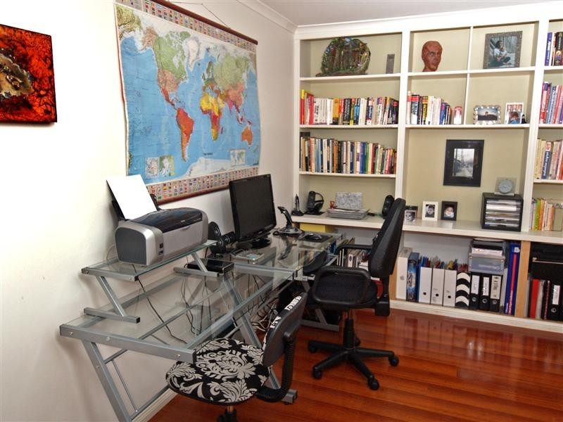 7 Talisman Court, Eatons Hill QLD 4037