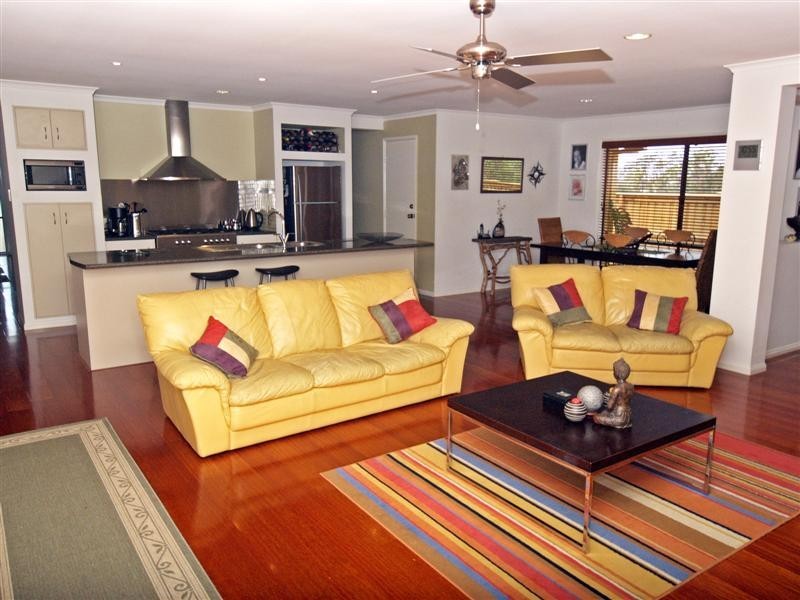 7 Talisman Court, Eatons Hill QLD 4037