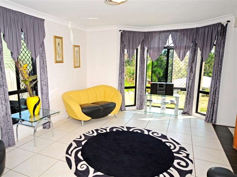 153 Saraband Drive, Eatons Hill QLD 4037