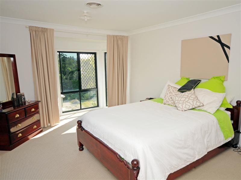 153 Saraband Drive, Eatons Hill QLD 4037