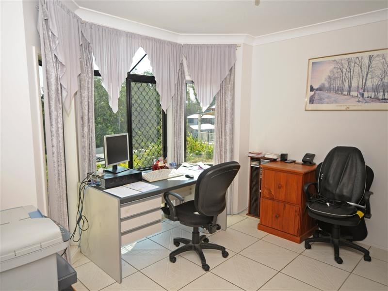 153 Saraband Drive, Eatons Hill QLD 4037