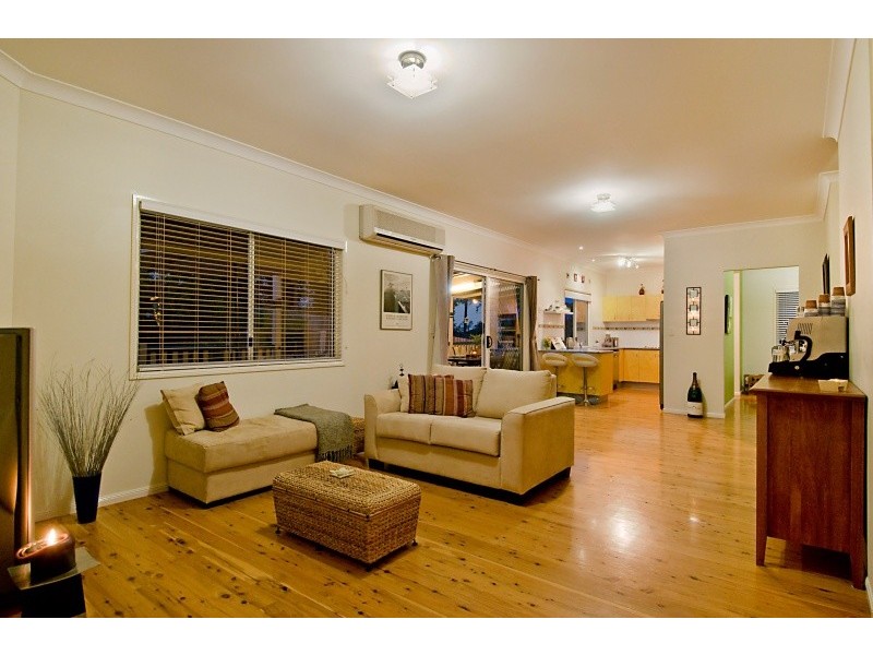 9 Corvus Drive, Cashmere QLD 4500