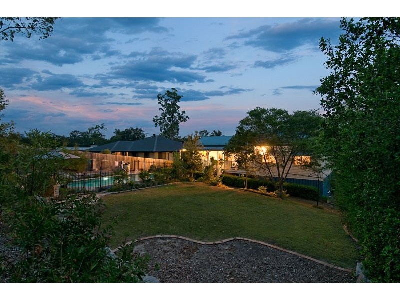 9 Corvus Drive, Cashmere QLD 4500