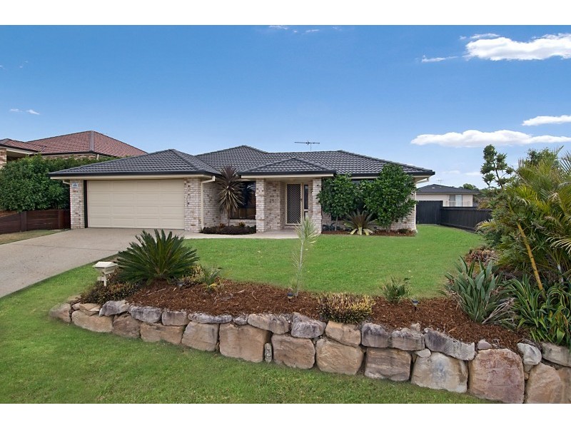 8 Boobook Court, Cashmere QLD 4500