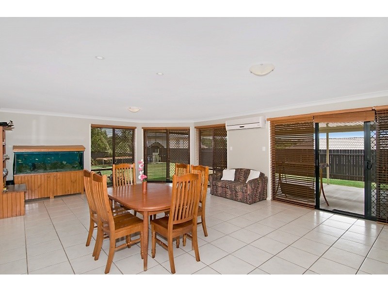 8 Boobook Court, Cashmere QLD 4500