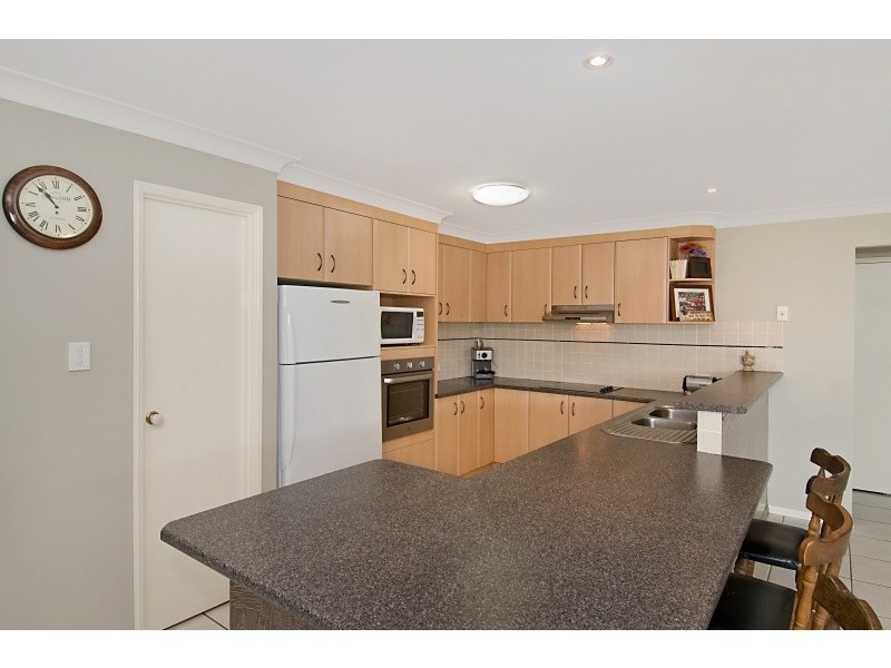 8 Boobook Court, Cashmere QLD 4500