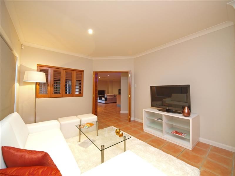 44 Country Club Dr, Albany Creek QLD 4035