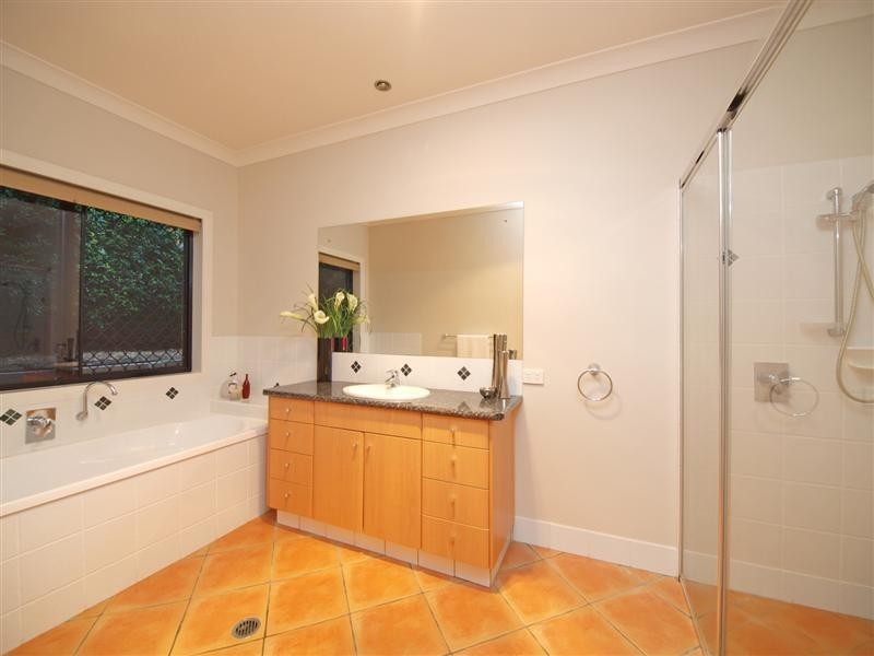 44 Country Club Dr, Albany Creek QLD 4035