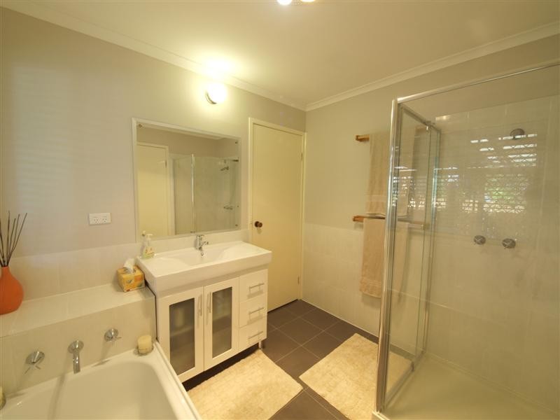 38 Bunya Park Drive, Eatons Hill QLD 4037