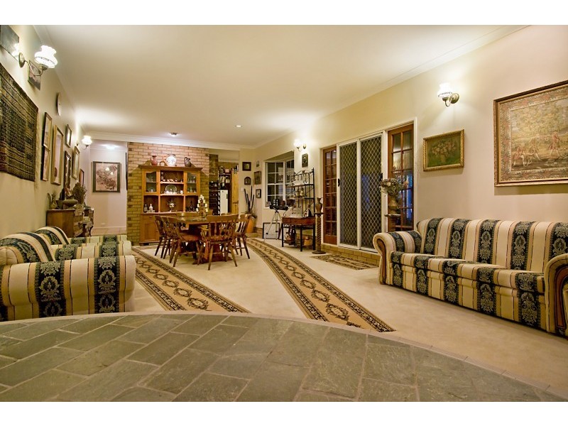 22 Tosca Street, Cashmere QLD 4500